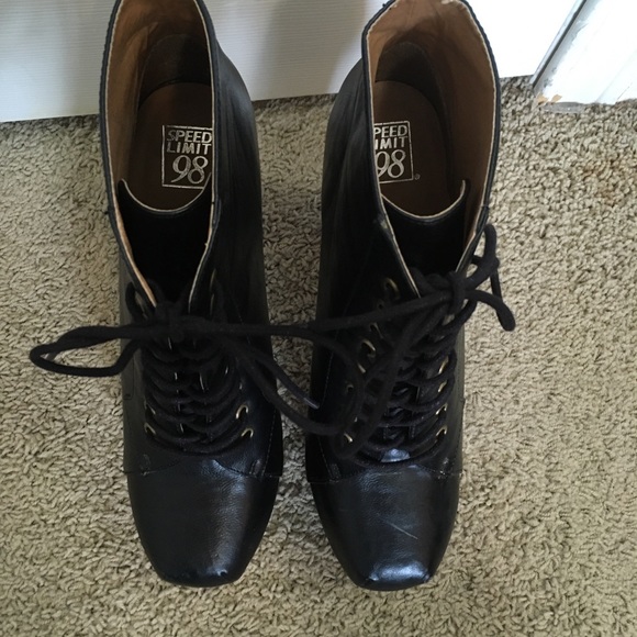 Platform Heel Lace Up Vegan Leather Ankle Booties Speed limit 98 Black/Brown - Picture 6 of 12